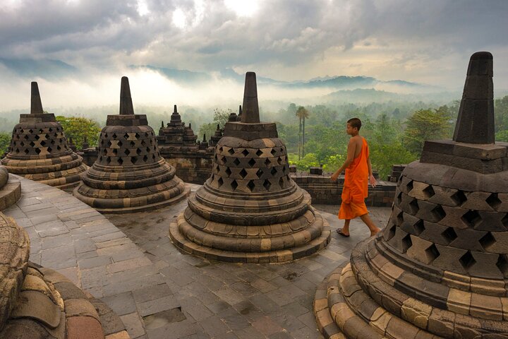 Merapi jeep with Borobudur and Prambanan private tour